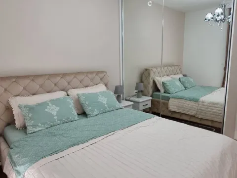 Rent, one bedroom apartment, 49m², Budva, Crna Gora - image 5