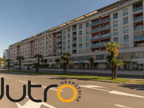 Prodaja, trosoban stan, 110m², Preko Morače, Podgorica - image 15