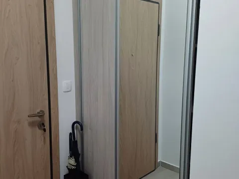 Izdavanje, dvosoban stan, 70m², Master Kvart, Podgorica - image 9