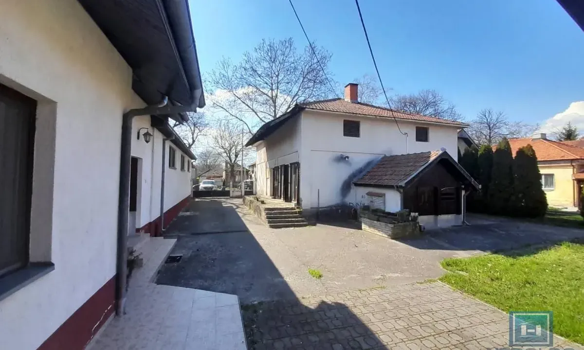 Sale, house, 200m², Centar, Ćuprija