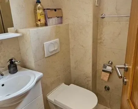 Izdavanje, jednosoban stan, 40m², Centar, Budva - image 4