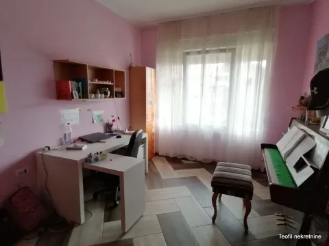 Prodaja, kuća, 256m², Surčin, Beograd - image 12
