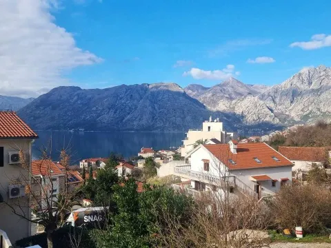 Prodaja, dvosoban stan, 80m², Dobrota, Kotor - image 2