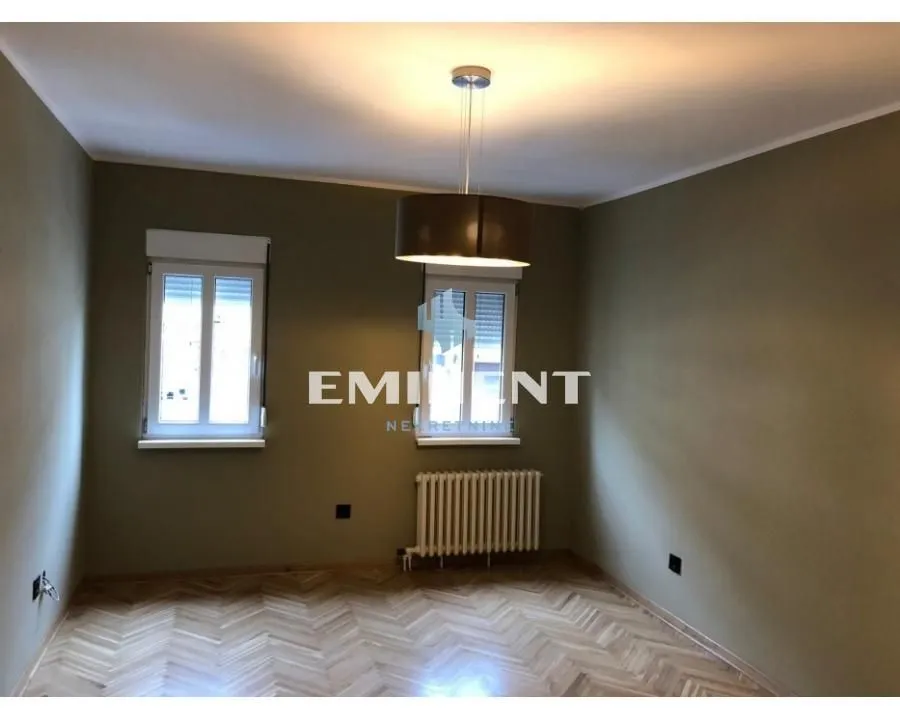Izdavanje, trosoban stan, 80m², Slavija, Vračar Sve Podlokacije