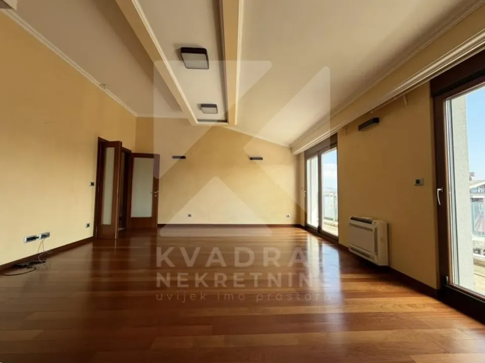 Rent, office space, 138m², Preko Morače, Podgorica