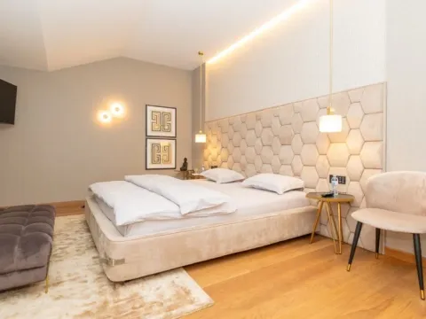 Izdavanje, kuća, 500m², Zabjelo, Podgorica - image 9