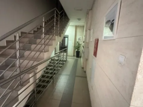 Izdavanje, garsonjera, 25m², Preko Morače, Podgorica - image 3