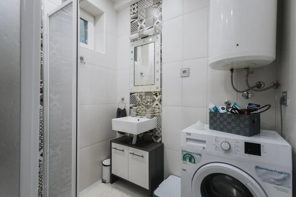 Prodaja, jednosoban stan, 38m², Centar, Novi Sad