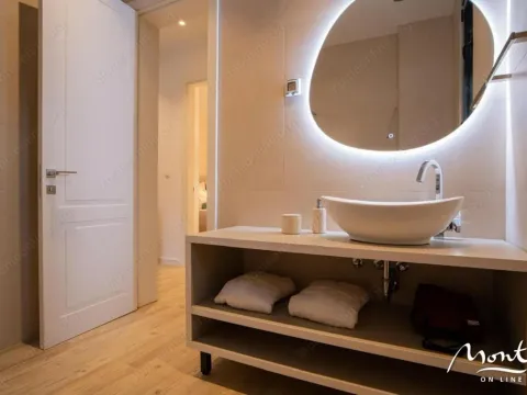 Sale, house, 650m², Reževići, Budva - image 13