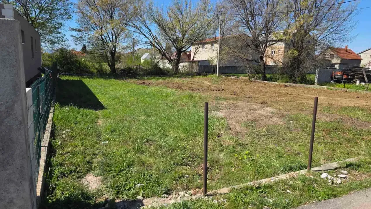 Prodaja, plac, 472m², Murtovina, Podgorica