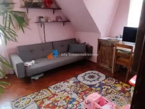 Izdavanje, kuća, 360m², Banjica, Voždovac Sve Podlokacije - image 27