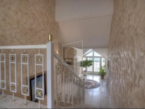 Rent, house, 680m², Tološi, Podgorica - image 9