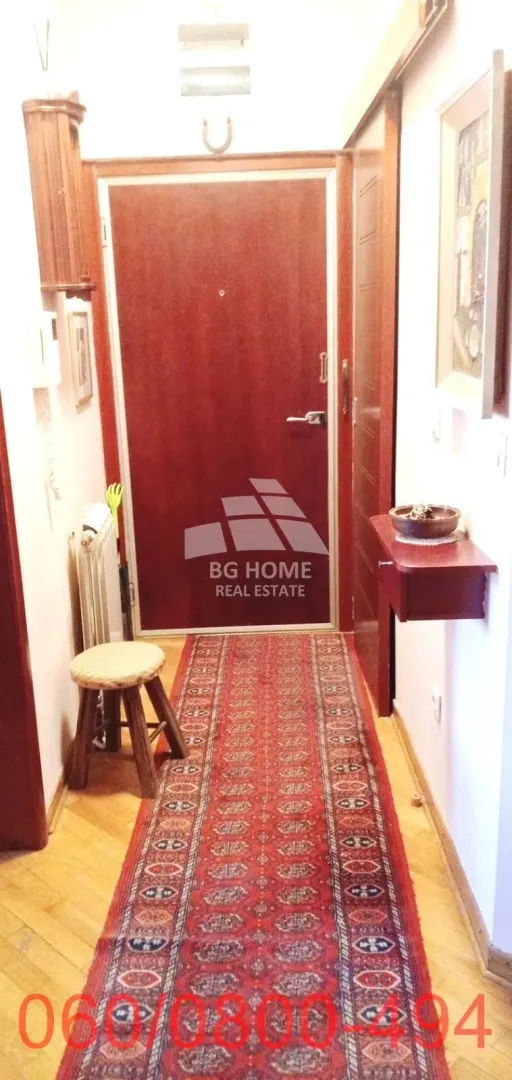 Prodaja, trosoban stan, 70m², Kalenić Pijaca, Vračar Sve Podlokacije