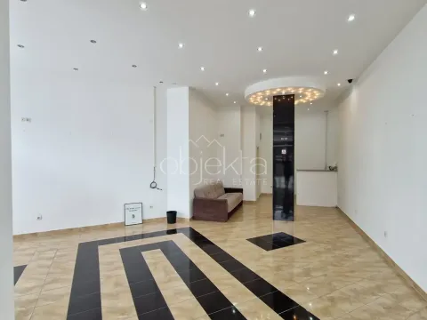 Izdavanje, poslovni prostor, 53m², Tivat, Crna Gora - image 3