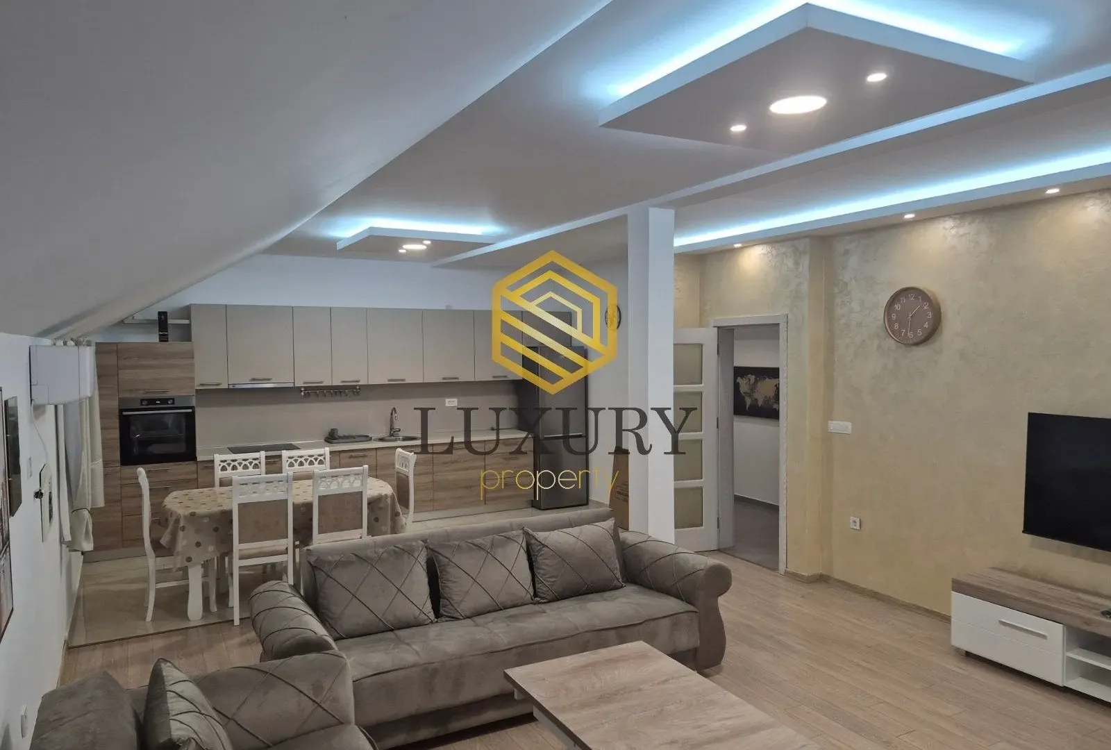 Rent, two bedroom apartment, 100m², Malo Brdo, Podgorica
