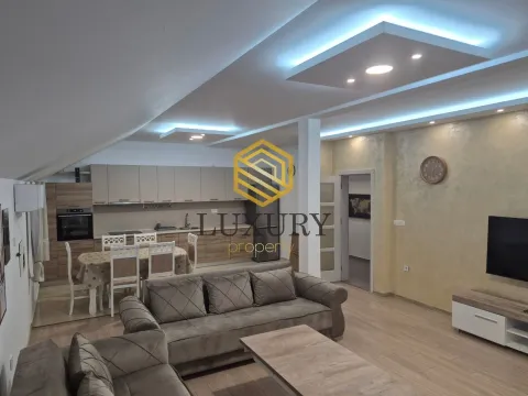 Izdavanje, dvosoban stan, 100m², Malo Brdo, Podgorica - image 8
