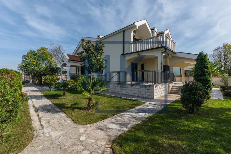 Rent, house, 370m², Zabjelo, Podgorica