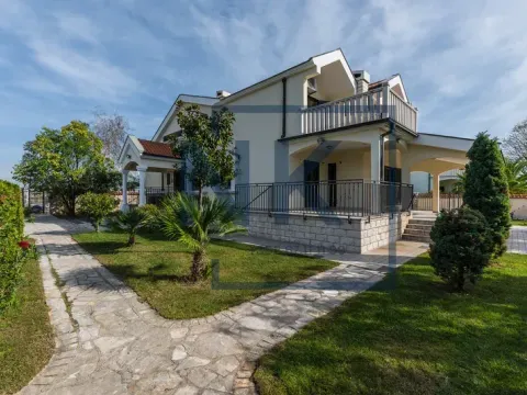 Izdavanje, kuća, 370m², Zabjelo, Podgorica - image 3