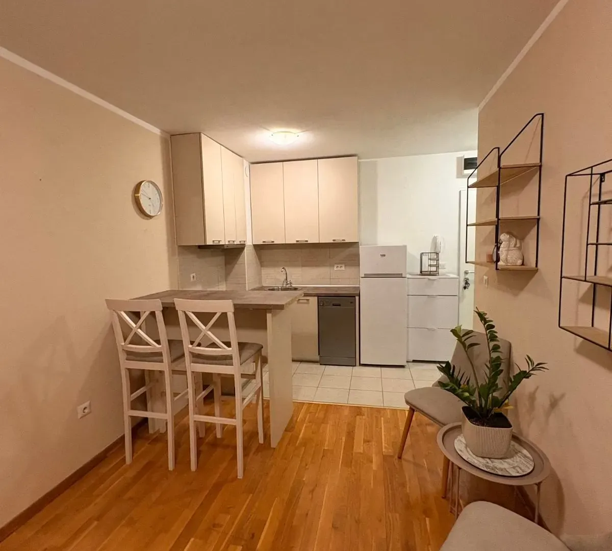 Izdavanje, jednosoban stan, 33m², Zabjelo, Podgorica