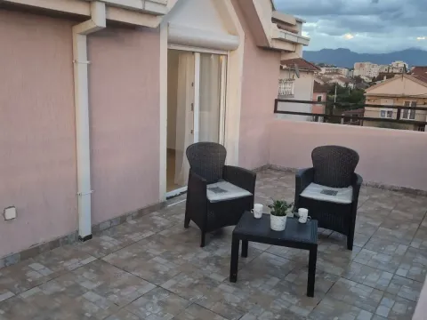 Rent, three bedroom apartment, 115m², Tološi, Podgorica - image 13