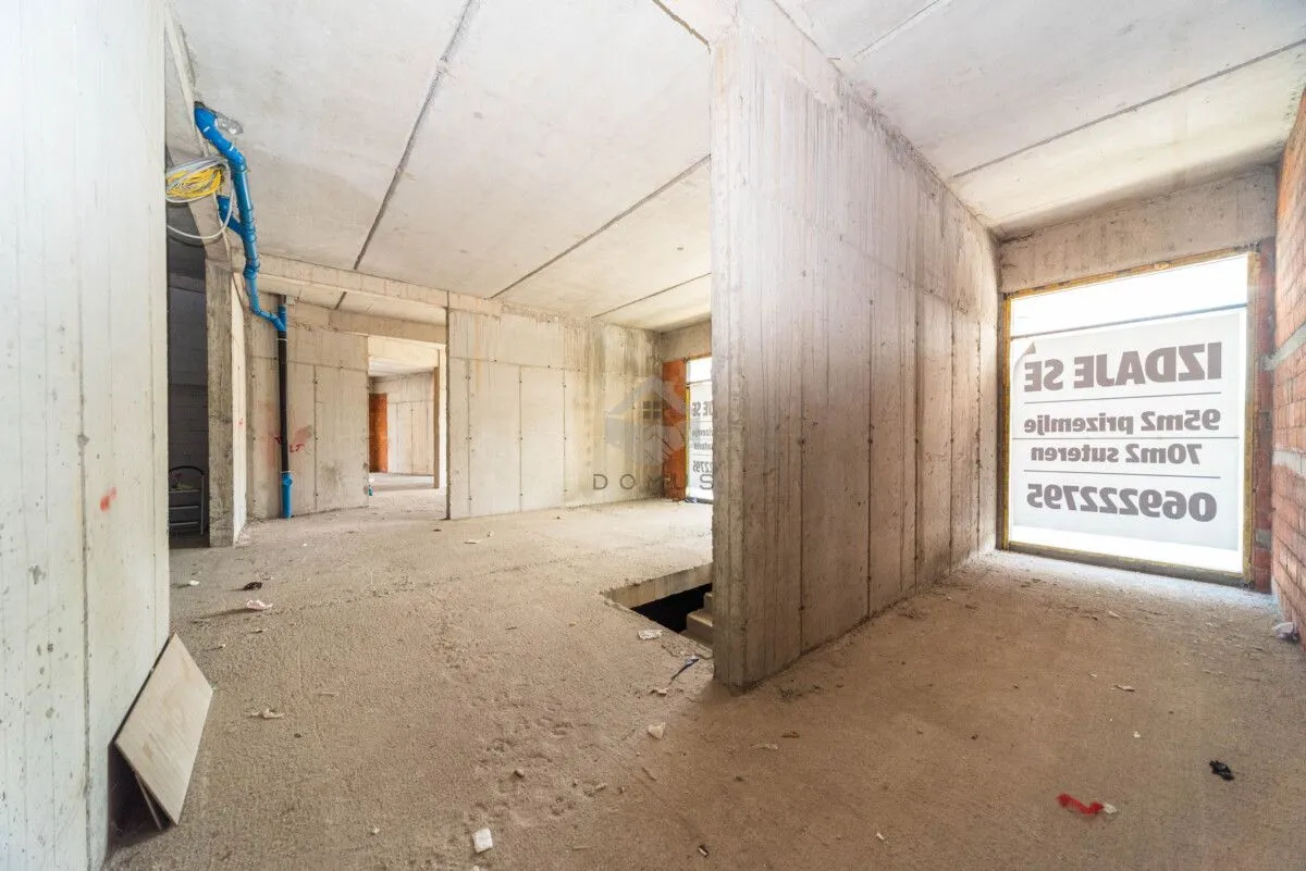 Rent, office space, 350m², Central Point, Podgorica