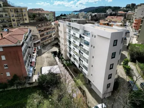 Prodaja, stan, 257m², Bečići, Budva - image 3