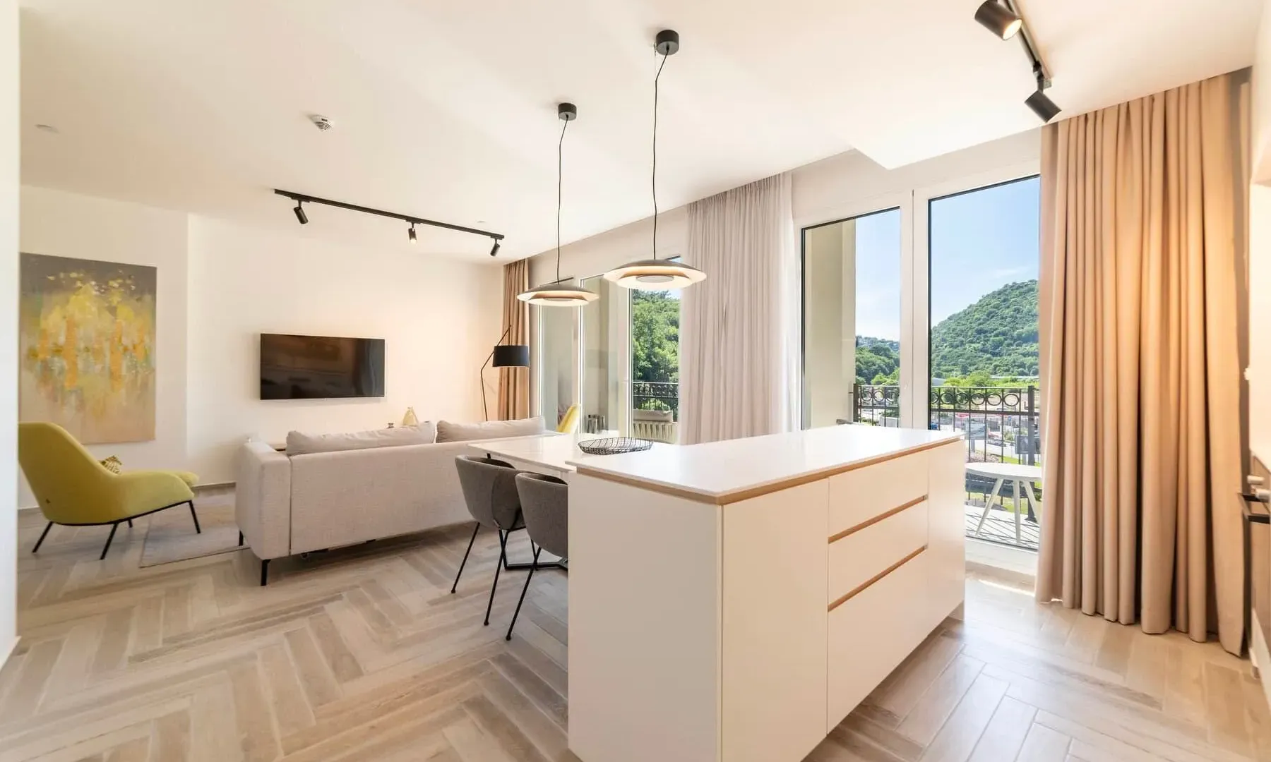 Prodaja, dvosoban stan, 94m², Kotor, Crna Gora