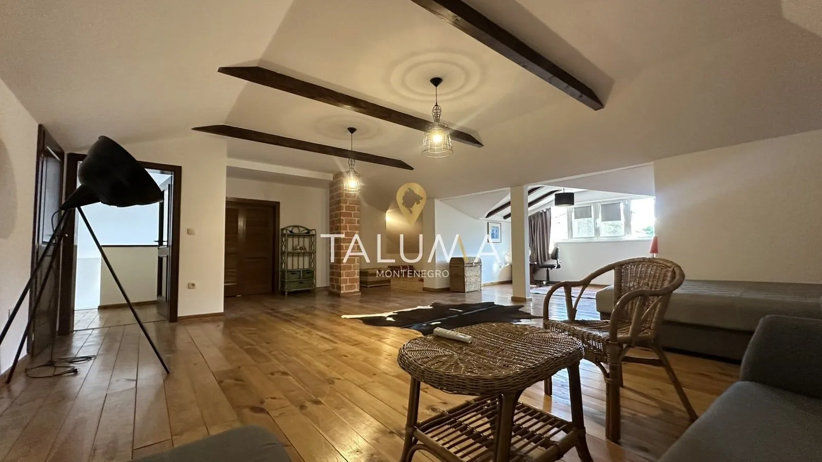 Rent, house, 200m², Tološi, Podgorica