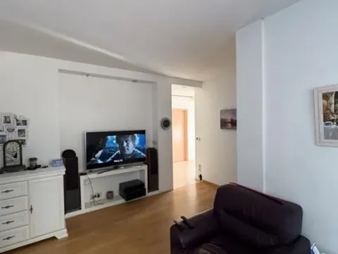 Prodaja, četvorosoban stan, 116m², Voždovac Sve Podlokacije, Beograd - image 1