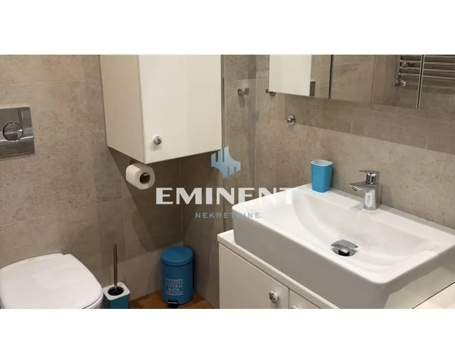 Izdavanje, četvorosoban stan, 117m², Novi Beograd Blok 65, Novi Beograd Sve Podlokacije