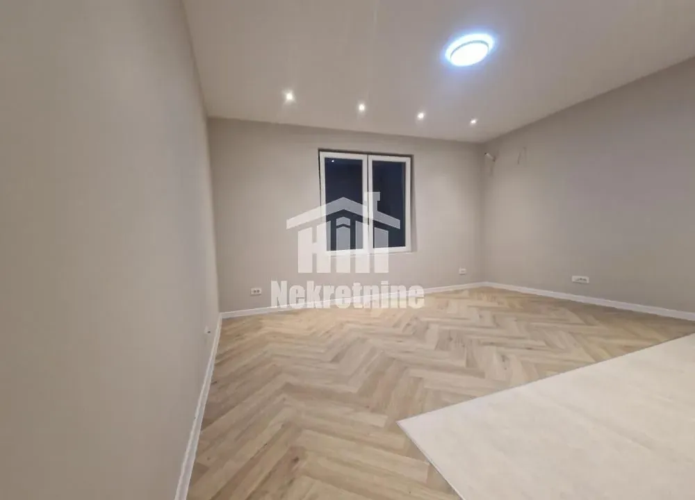 Prodaja, dvosoban stan, 44m², Zemun Sve Podlokacije, Beograd