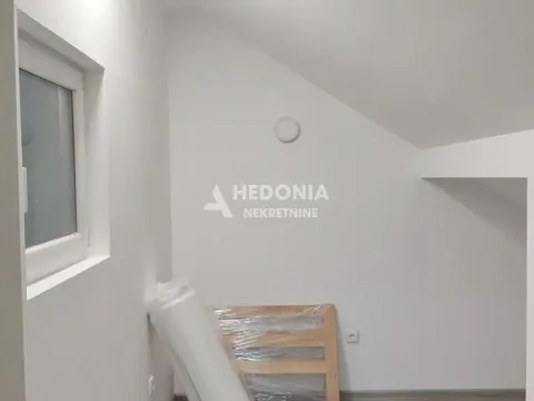 Izdavanje, dvosoban stan, 50m², Zemun Gornji Grad, Zemun Sve Podlokacije - image 3