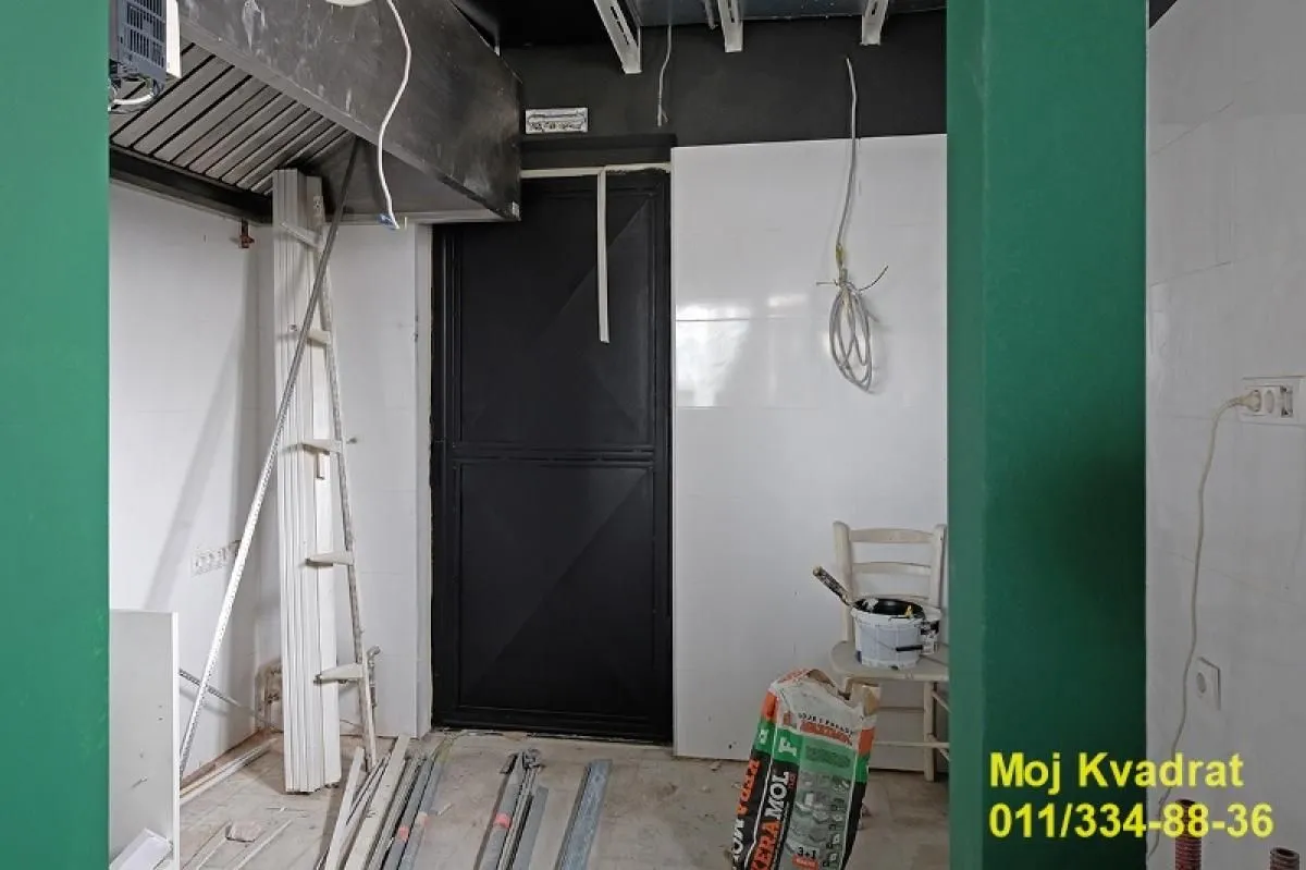 Izdavanje, poslovni prostor, 40m², Slavija, Vračar Sve Podlokacije