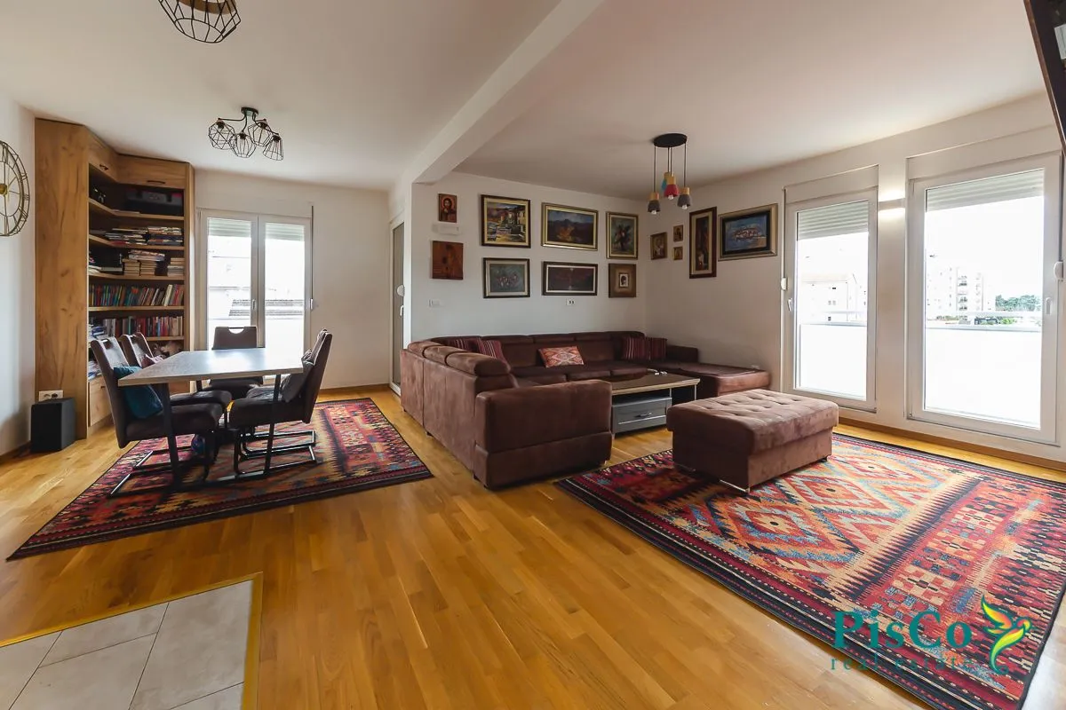 Sale, three bedroom apartment, 110m², Blok 9, Podgorica