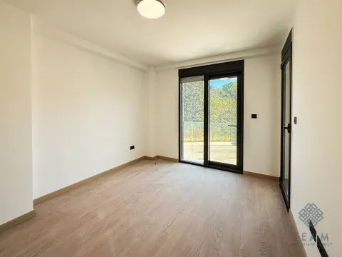 Prodaja, trosoban stan, 111m², Vezirov Most, Podgorica - image 6