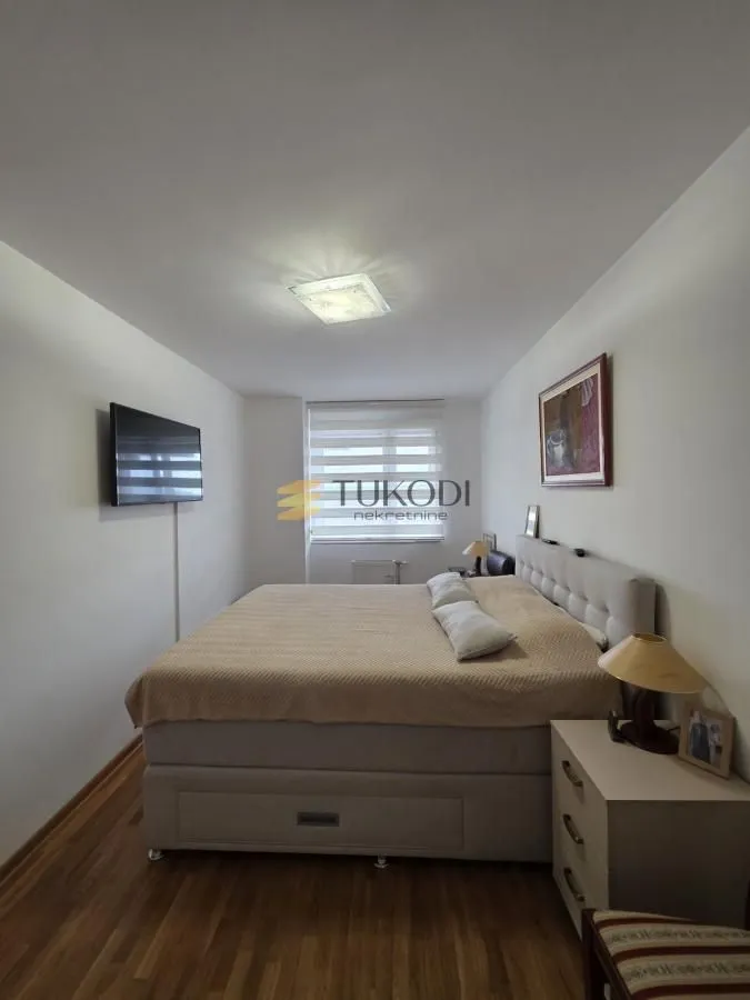 Prodaja, četvorosoban stan, 110m², Bulevar Oslobodjenja, Novi Sad Sve Podlokacije