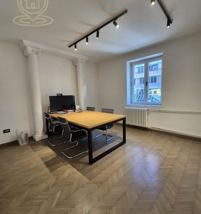 Izdavanje, poslovni prostor, 70m², Autokomanda, Voždovac Sve Podlokacije