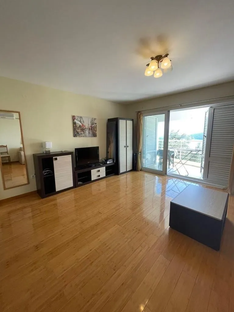 Prodaja, jednosoban stan, 63m², Centar, Herceg Novi
