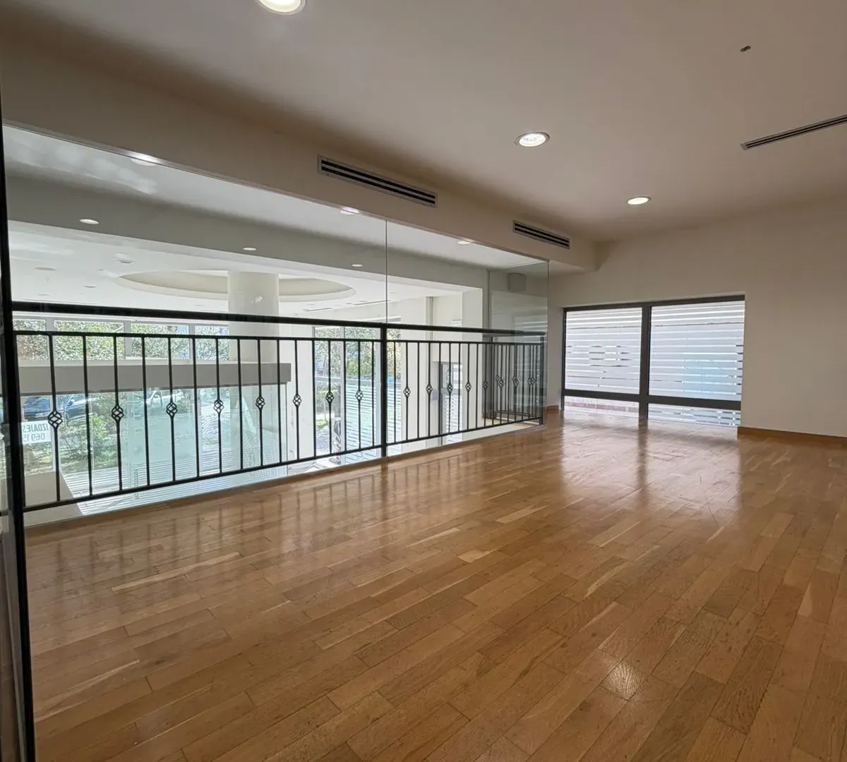 Rent, office space, 145m², Centar, Bar