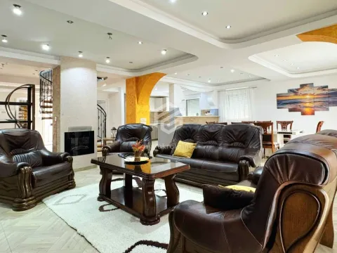 Izdavanje, trosoban stan, 160m², Tivat, Crna Gora - image 3