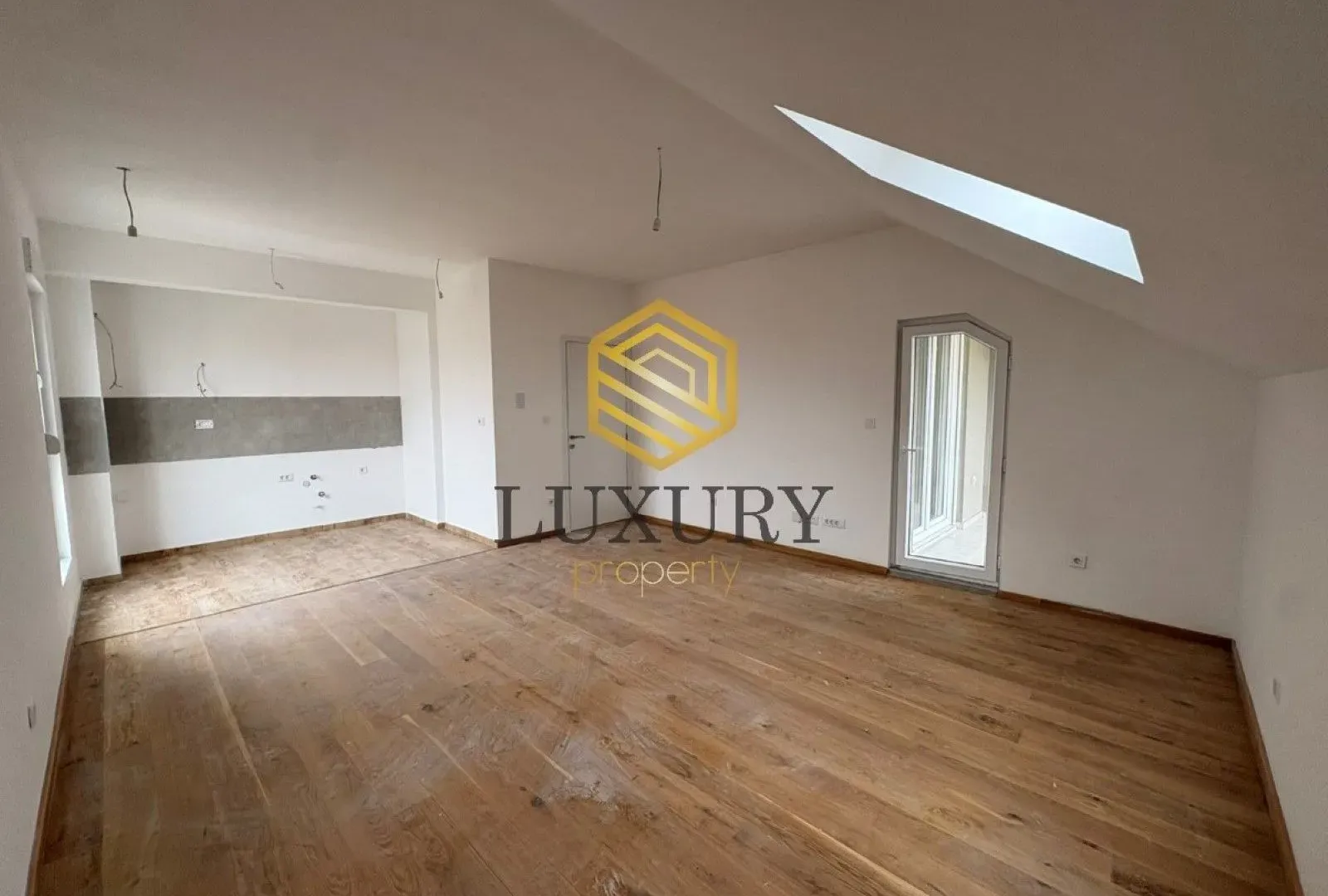 Prodaja, dvosoban stan, 81m², Zabjelo, Podgorica