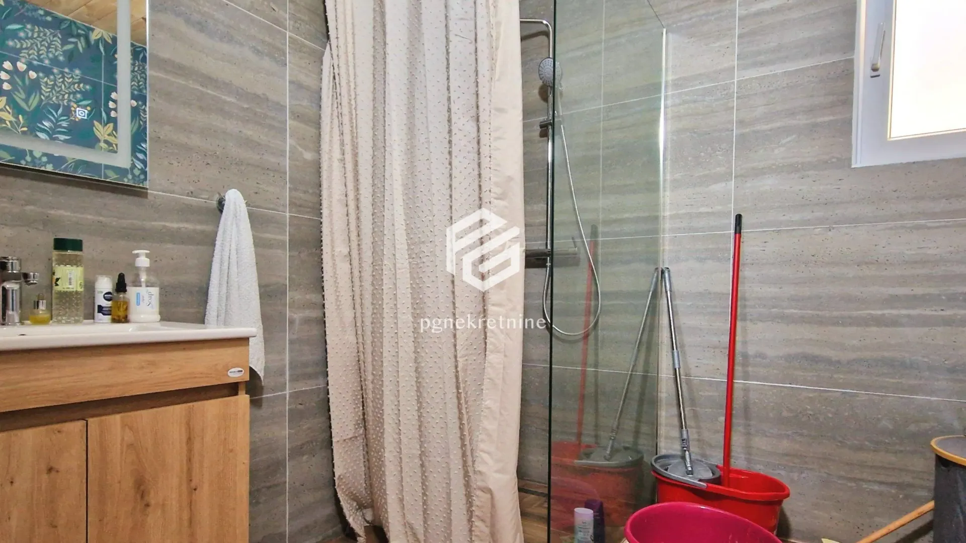 Rent, house, 120m², Konik, Podgorica