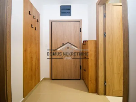 Izdavanje, jednosoban stan, 50m², Master Kvart, Podgorica - image 8