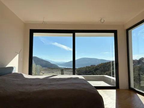 Prodaja, četvorosoban stan, 165m², Herceg Novi, Crna Gora - image 14