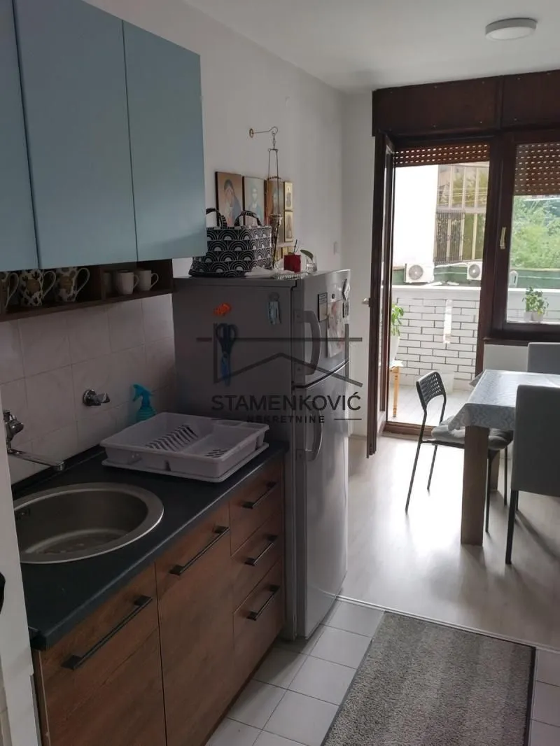 Prodaja, trosoban stan, 69m², Sajam, Novi Sad Sve Podlokacije