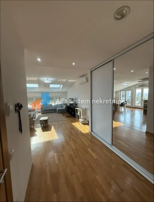 Rent, four bedroom apartment, 157m², Savski Venac, Beograd