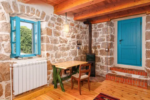 Prodaja, kuća, 322m², Pobrđe, Kotor - image 11