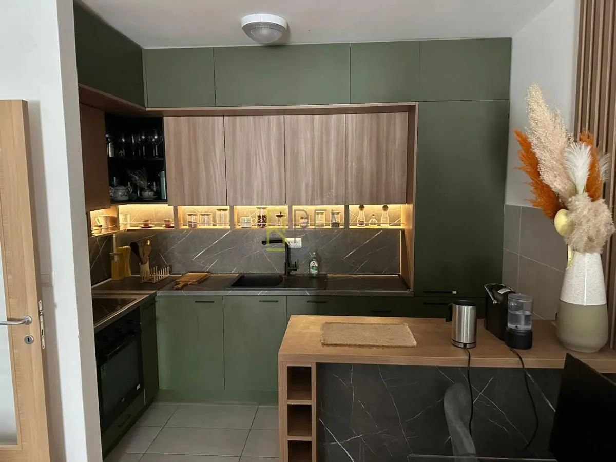 Prodaja, dvosoban stan, 70m², Stari Aerodrom, Podgorica