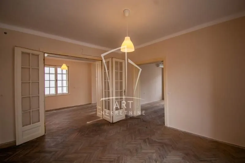 Prodaja, četvorosoban stan, 113m², Vračar Hram, Vračar Sve Podlokacije