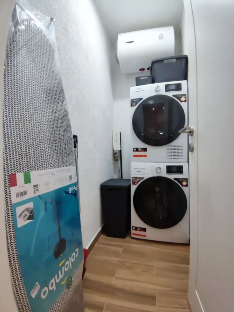 Izdavanje, dvosoban stan, 86m², Centar, Podgorica
